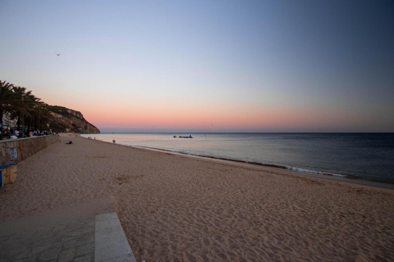 Lovely Sea View Apartment Sesimbra Luaran gambar